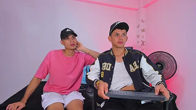 Snapshot of Axel_Cody_ chatting on November 15, 2025, 8:02 pm Axel Cody online show from November 15, 2025, 8:02 pm