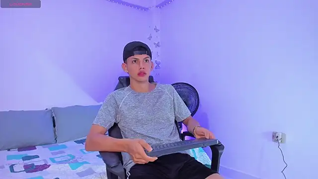 Snapshot of Axel_Cody_ chatting on October 23, 2025, 11:42 am Axel Cody online show from October 23, 2025, 11:42 am