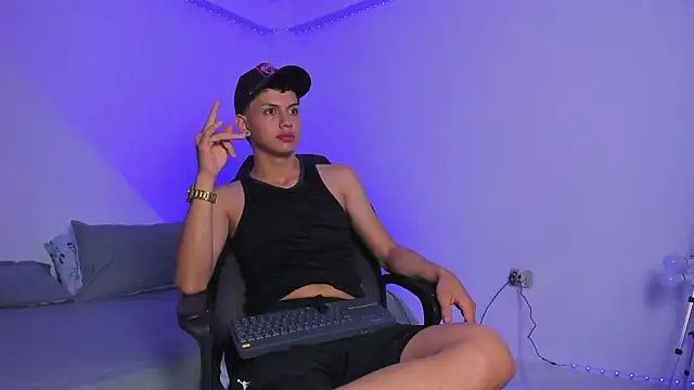 Snapshot of Axel_Cody_ chatting on October 31, 2025, 11:40 am Axel Cody online show from October 31, 2025, 11:40 am