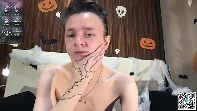 Snapshot of Logan_mett chatting on November 2, 2025, 4:12 pm Logan mett online show from November 2, 2025, 4:12 pm