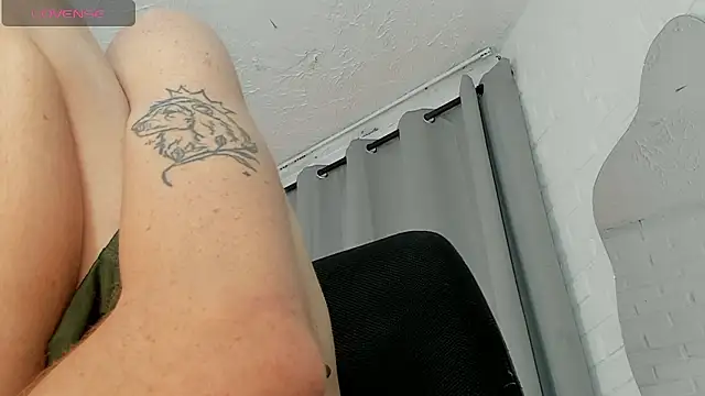 Snapshot of MATEO_HUNTER chatting on January 9, 2026, 12:45 pm MATEO HUNTER online show from January 9, 2026, 12:45 pm