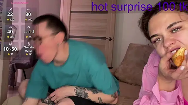 live sexy online show from April 20, 2026, 7:44 am