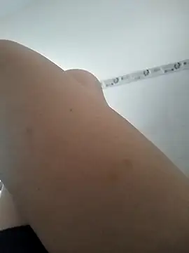 Amanda- ena- online show from December 4, 2025, 6:23 am