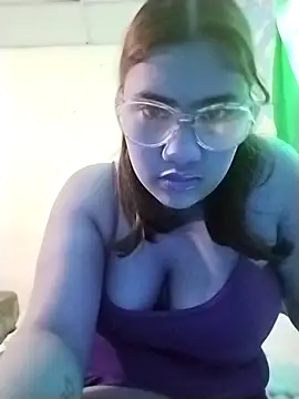 Kira Lu online show from October 14, 2025, 3:12 pm