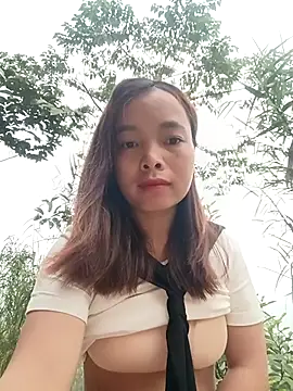 Nguyet2k4 online show from March 19, 2026, 11:27 pm