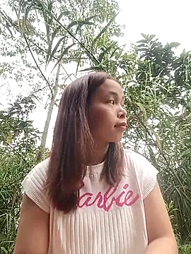 Nguyet2k4 online show from March 6, 2026, 9:26 am