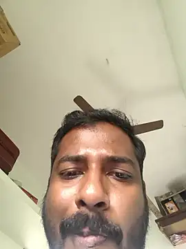 Snapshot of Vickyins480000 chatting on January 14, 2026, 5:33 am Vickyins480000 online show from January 14, 2026, 5:33 am