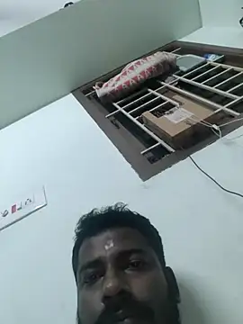 Snapshot of Vickyins480000 chatting on January 12, 2026, 4:03 pm Vickyins480000 online show from January 12, 2026, 4:03 pm