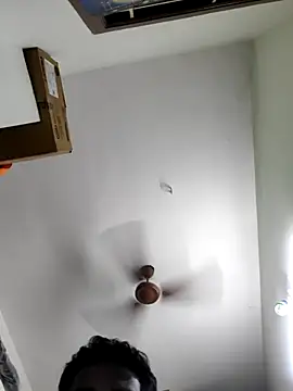 Snapshot of Vickyins480000 chatting on October 30, 2025, 2:14 pm Vickyins480000 online show from October 30, 2025, 2:14 pm