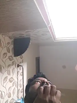 Snapshot of Vickyins480000 chatting on November 6, 2025, 12:14 am Vickyins480000 online show from November 6, 2025, 12:14 am