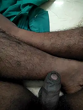 Snapshot of Vickyins480000 chatting on November 4, 2025, 1:31 am Vickyins480000 online show from November 4, 2025, 1:31 am