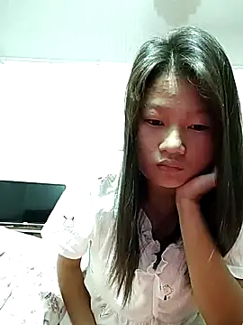 nghi-xinh online show from October 15, 2025, 1:41 pm