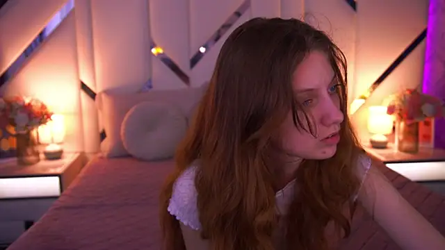 CuteeFoxy online show from March 25, 2026, 1:32 pm