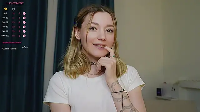 Snapshot of StarryMary chatting on November 1, 2025, 9:08 pm StarryMary online show from November 1, 2025, 9:08 pm