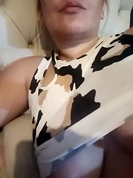 Snapshot of Nicolle_Amor chatting on March 23, 2026, 2:22 am Nicolle Amor online show from March 23, 2026, 2:22 am