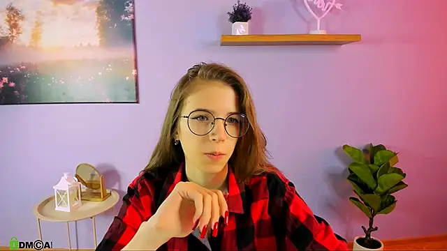 Snapshot of lulu_fly_ chatting on October 22, 2025, 9:20 am lulu fly online show from October 22, 2025, 9:20 am