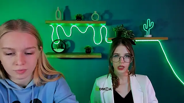 Snapshot of lulu_fly_ chatting on November 14, 2025, 9:24 am lulu fly online show from November 14, 2025, 9:24 am