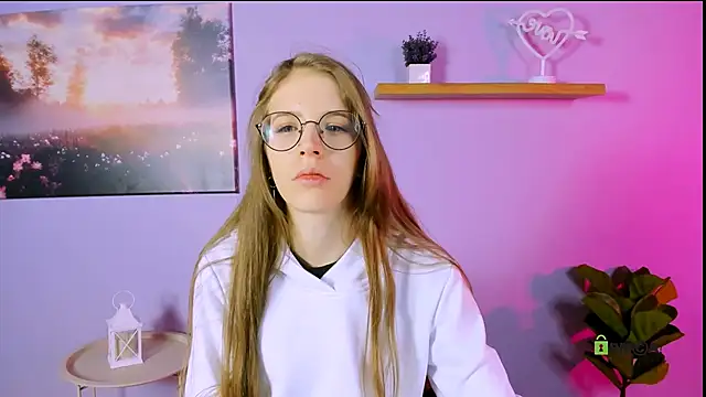 Snapshot of lulu_fly_ chatting on November 3, 2025, 7:39 pm lulu fly online show from November 3, 2025, 7:39 pm