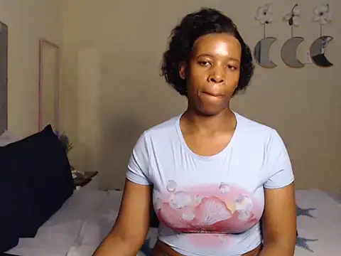 Snapshot of freaky-Mikie chatting on August 5, 2026, 6:46 pm freaky-Mikie online show from August 5, 2026, 6:46 pm