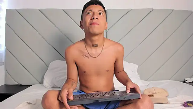 little kris1 online show from November 8, 2025, 12:20 pm