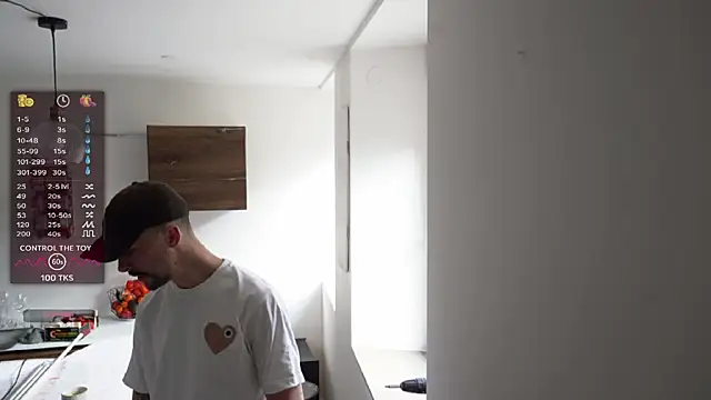 Snapshot of monsieurguitsxxx chatting on February 12, 2026, 3:01 pm monsieurguitsxxx online show from February 12, 2026, 3:01 pm