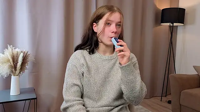 Snapshot of JonDatko chatting on October 15, 2025, 3:38 am JonDatko online show from October 15, 2025, 3:38 am