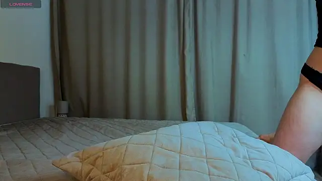 Snapshot of JonDatko chatting on November 27, 2025, 5:19 am JonDatko online show from November 27, 2025, 5:19 am