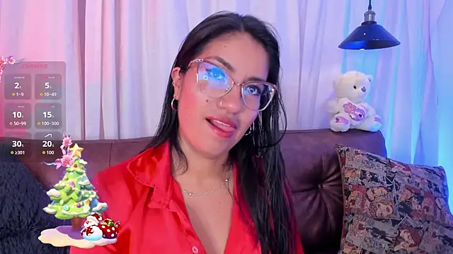 charlhot  online show from December 5, 2025, 12:48 pm