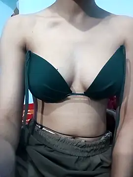 Snapshot of strip_queennn chatting on November 24, 2025, 6:41 pm strip queennn online show from November 24, 2025, 6:41 pm