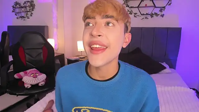 JustinCastiblanco online show from October 16, 2025, 11:29 am