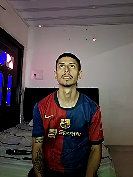 Snapshot of Luciferinthestreet chatting on October 23, 2025, 4:27 pm Luciferinthestreet online show from October 23, 2025, 4:27 pm