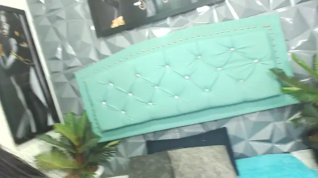 Snapshot of Amara__Hank chatting on November 30, 2025, 1:56 pm Amara Hank online show from November 30, 2025, 1:56 pm