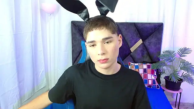 Mattass18 online show from October 31, 2025, 1:30 pm