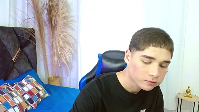 Mattass18 online show from November 5, 2025, 1:47 pm