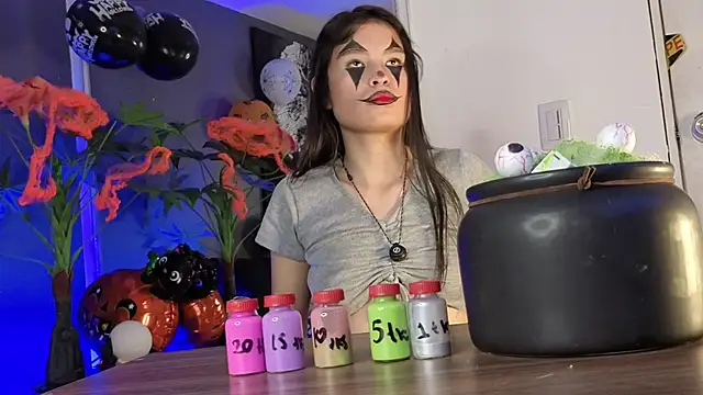 Snapshot of celestesecrett chatting on October 22, 2025, 7:24 pm celestesecrett online show from October 22, 2025, 7:24 pm