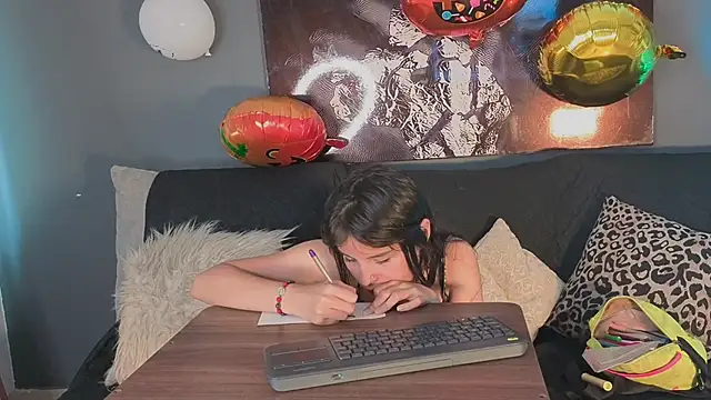 Snapshot of celestesecrett chatting on October 29, 2025, 6:07 pm celestesecrett online show from October 29, 2025, 6:07 pm