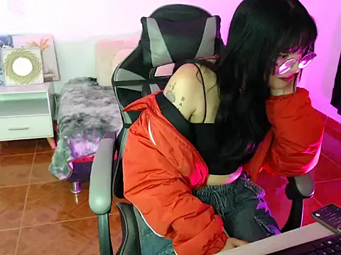 Isabella  666 online show from November 4, 2025, 3:32 am