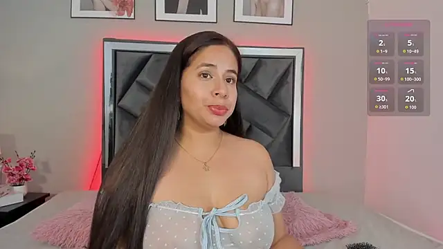 Snapshot of zoe_longhair chatting on October 24, 2025, 6:40 pm zoe longhair online show from October 24, 2025, 6:40 pm