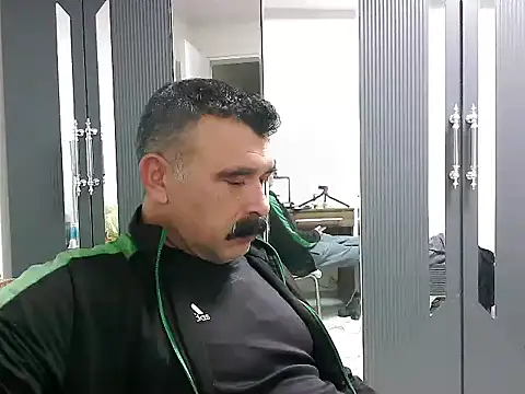 meroglu45 online show from October 21, 2025, 5:12 pm