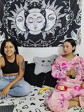 Snapshot of abby_n_emily chatting on May 25, 2026, 3:22 pm abby n emily online show from May 25, 2026, 3:22 pm