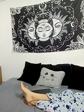 Snapshot of abby_n_emily chatting on November 26, 2025, 12:27 pm abby n emily online show from November 26, 2025, 12:27 pm