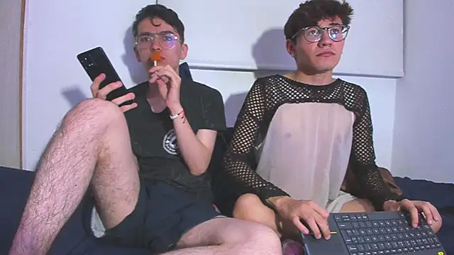 Snapshot of dani_angel_dark chatting on November 30, 2025, 12:33 am dani angel dark online show from November 30, 2025, 12:33 am