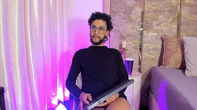 Liam Samderz online show from October 23, 2025, 11:53 am