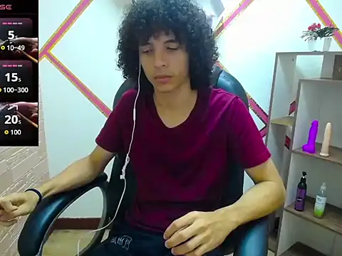 Snapshot of Mike_Miiller_ chatting on November 10, 2025, 6:13 pm Mike Miiller online show from November 10, 2025, 6:13 pm