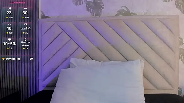 Snapshot of Lexy-Sweet1 chatting on December 5, 2025, 4:44 am Lexy-Sweet1 online show from December 5, 2025, 4:44 am