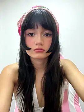 Snapshot of AnaisXoXo chatting on November 17, 2025, 9:41 pm AnaisXoXo online show from November 17, 2025, 9:41 pm