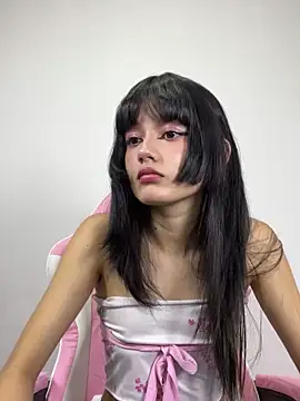 Snapshot of AnaisXoXo chatting on November 12, 2025, 10:35 pm AnaisXoXo online show from November 12, 2025, 10:35 pm