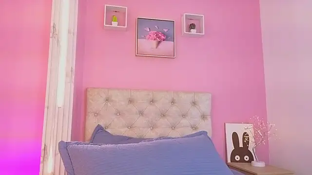 shimmer lure online show from March 18, 2026, 4:19 pm