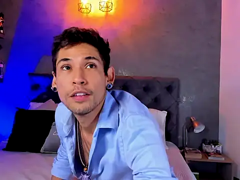 MaxHuston online show from October 15, 2025, 5:06 am