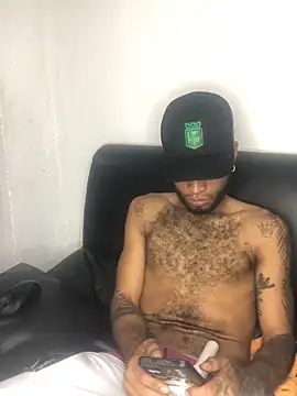 AXionX online show from December 1, 2025, 4:19 pm